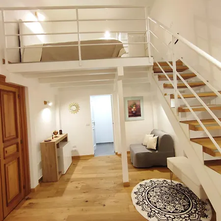 Giulia Apartment *